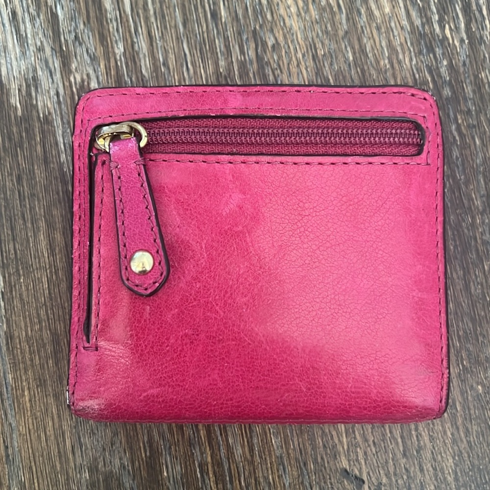 Compact Designer Wallet - Picture 3 of 3